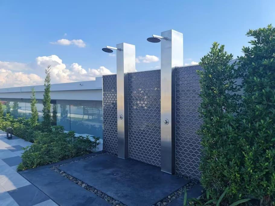 Astra Sky River无边泳池奢华温馨97㎡大三卧山景套房 Chiang Mai Exteriör bild